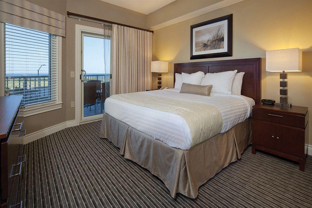 Holiday Inn Club Vacations Galveston Beach Resort Room photo
